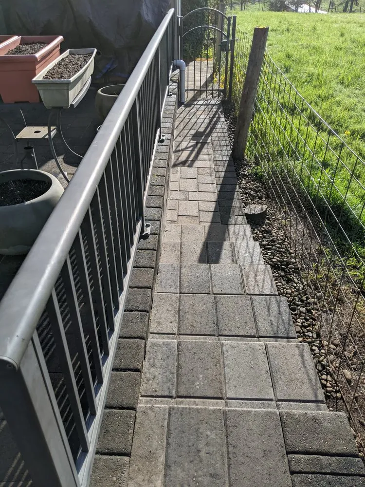 Top-rated lawn care service in Salem, OR by Greenway Scapes