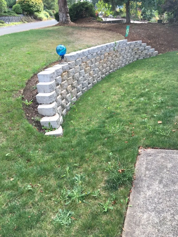 Top-rated landscape design for year-round maintenance in Salem, OR by Greenway Scapes