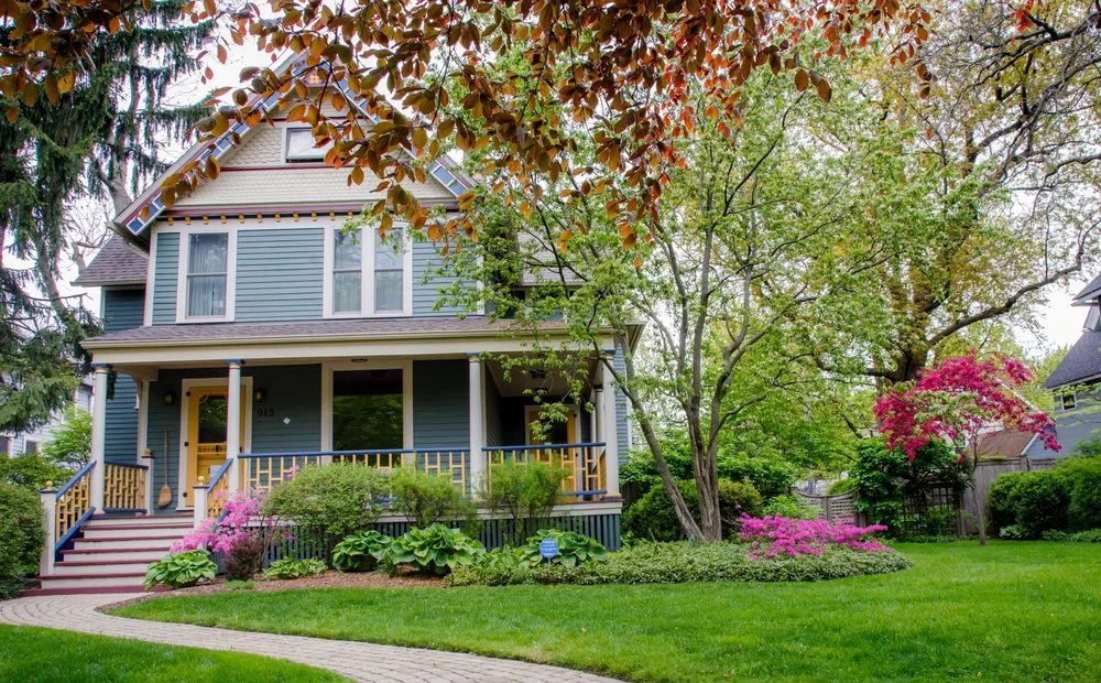 Top-rated landscaping services in Skokie, IL - Greenwise Organic Lawn Care