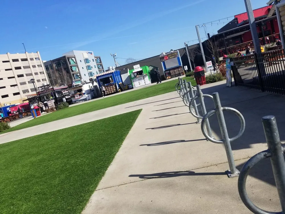 Expert lawn care service experts serving Woodburn, OR - Greenwood Landscape