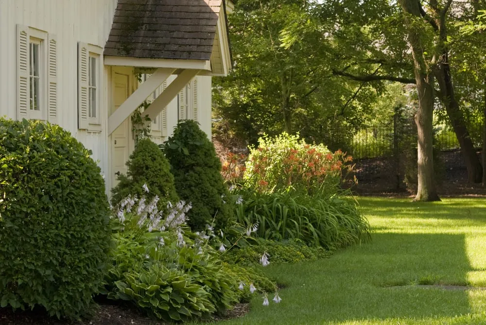 Custom residential landscaping near you in Plainfield, IL by Greenwood Lawn Services
