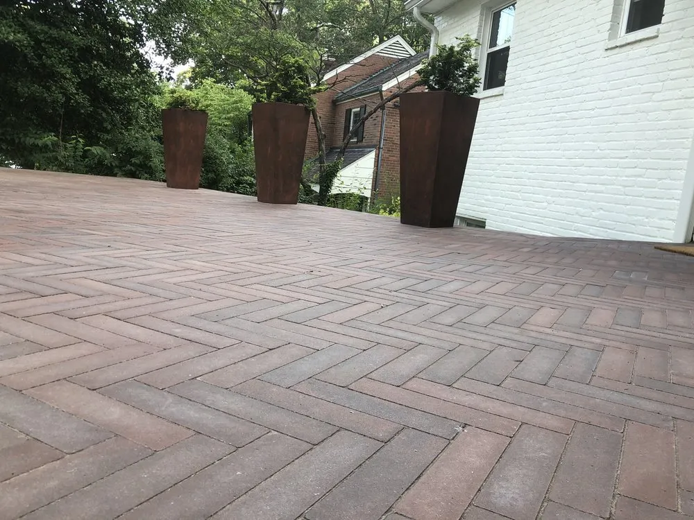 Professional landscaping services with custom design in Chantilly, VA by Greenworks Garden Center