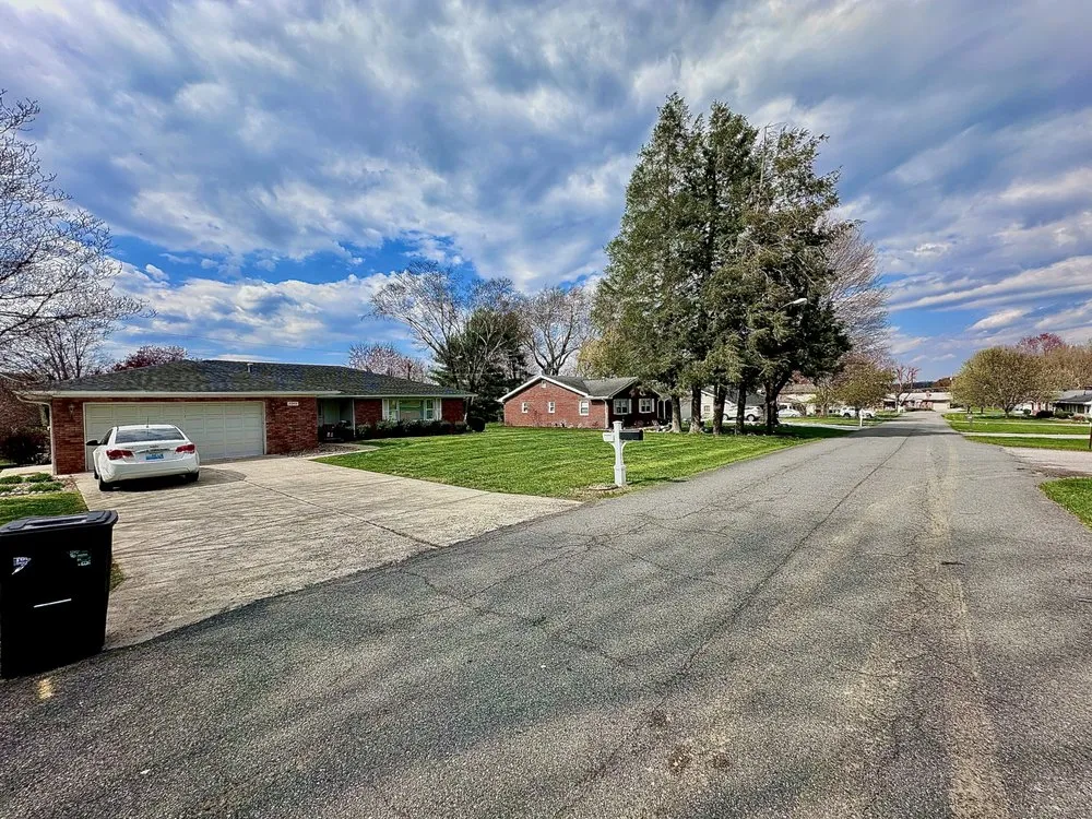 Reliable yard maintenance in Ashland, KY - GreenWorks Lawn & Contracting