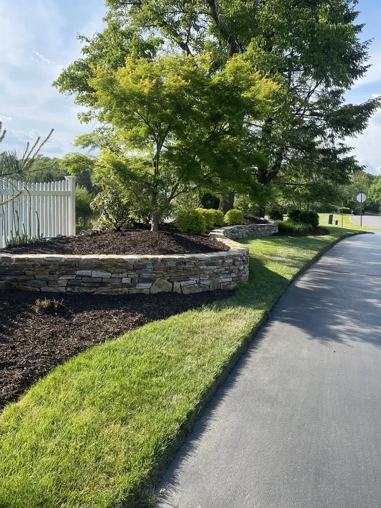 Local lawn mowing service experts serving Easton, PA - GreenWorks Lawn & Landscape Services