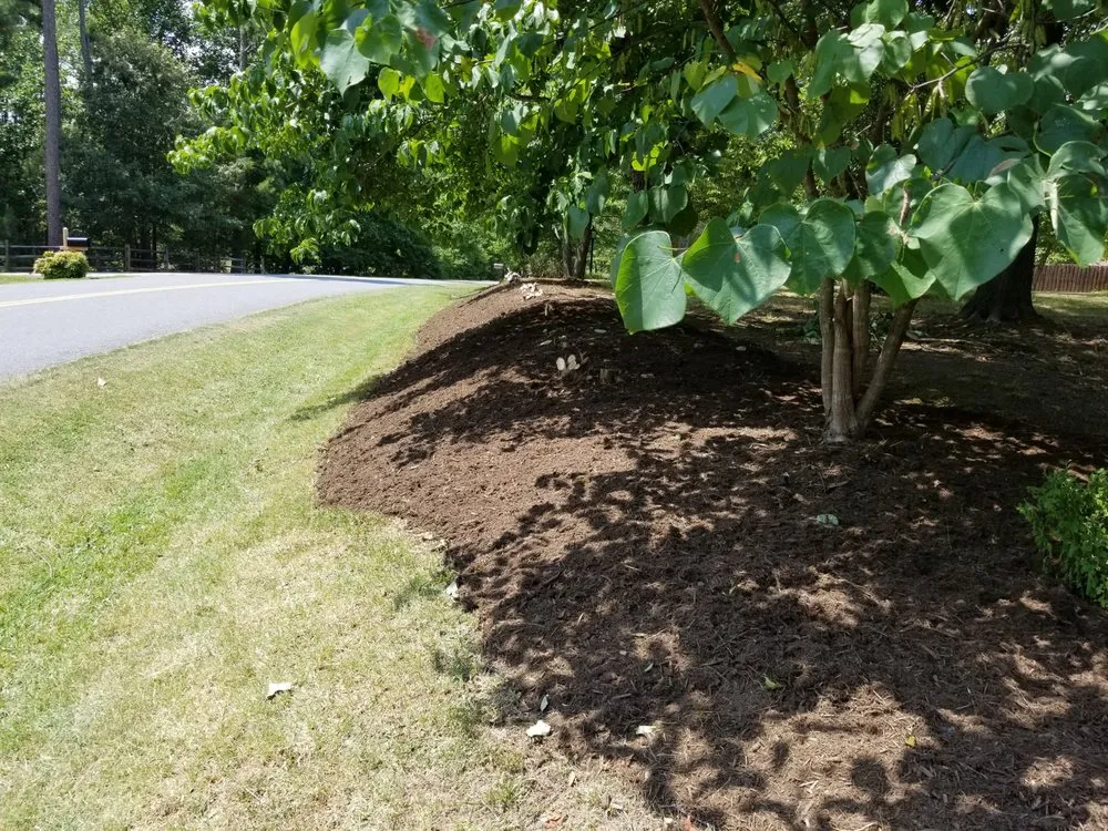 Custom garden landscaping for homes across Farmville, VA - Greenworks Lawn and Landscaping