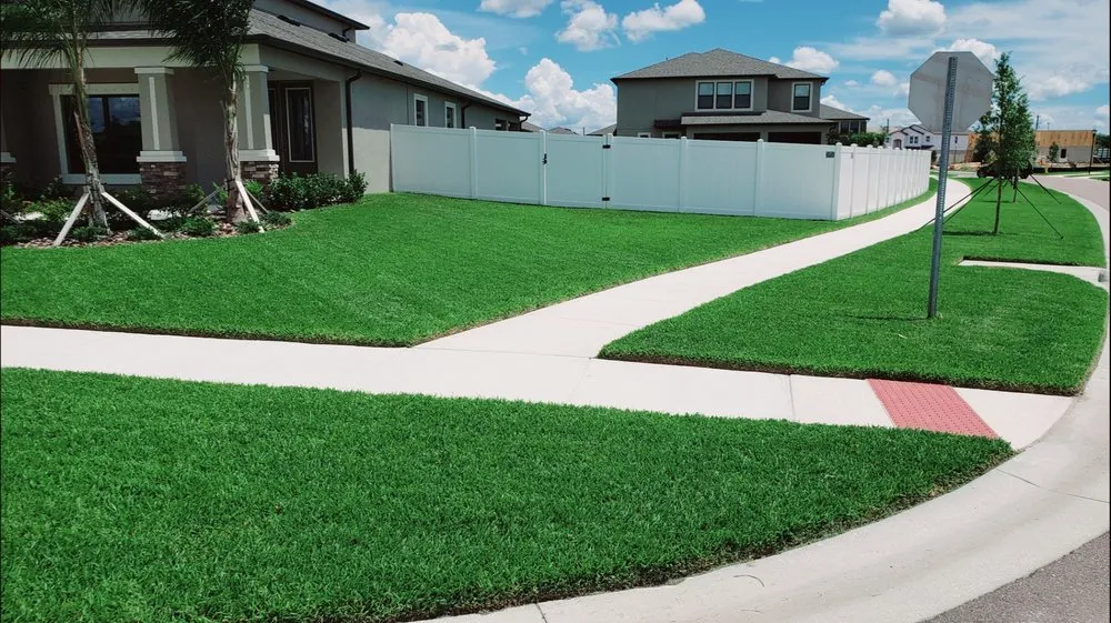 Affordable residential landscaping for year-round maintenance in Plant City, FL by Greenworks