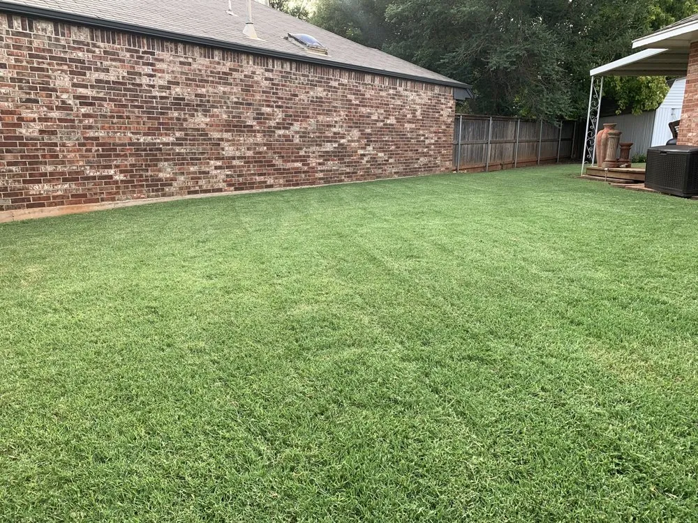 Local yard cleanup service in Oklahoma City, OK - Greenworx Lawncare & Landscaping