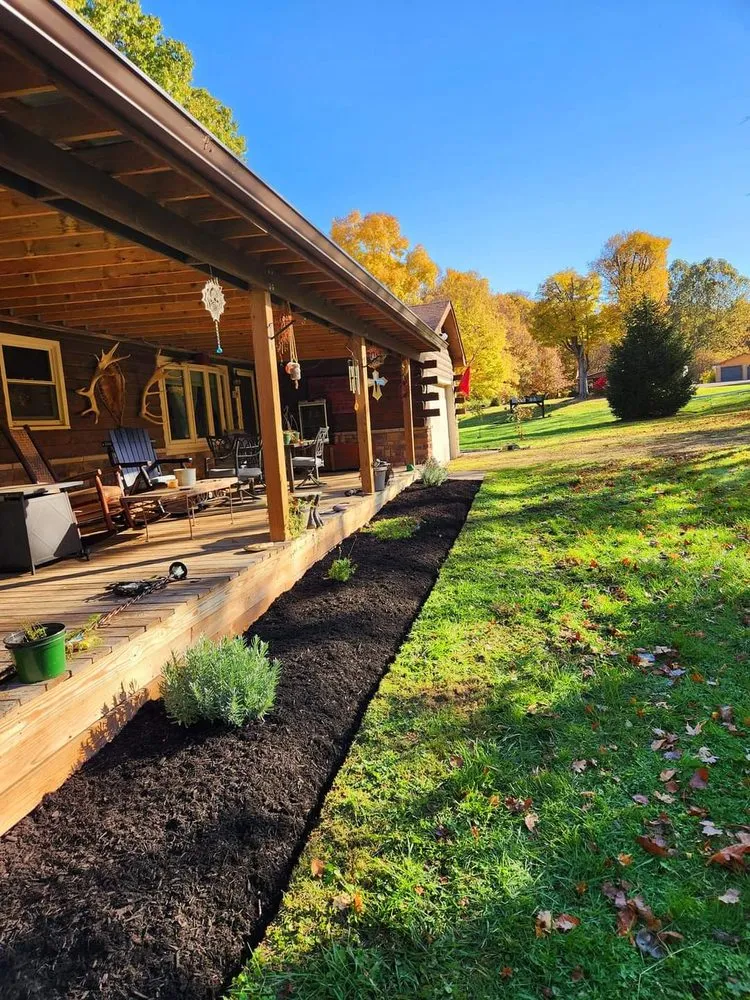 Professional landscape design experts serving Connersville, IN - Greenworxx