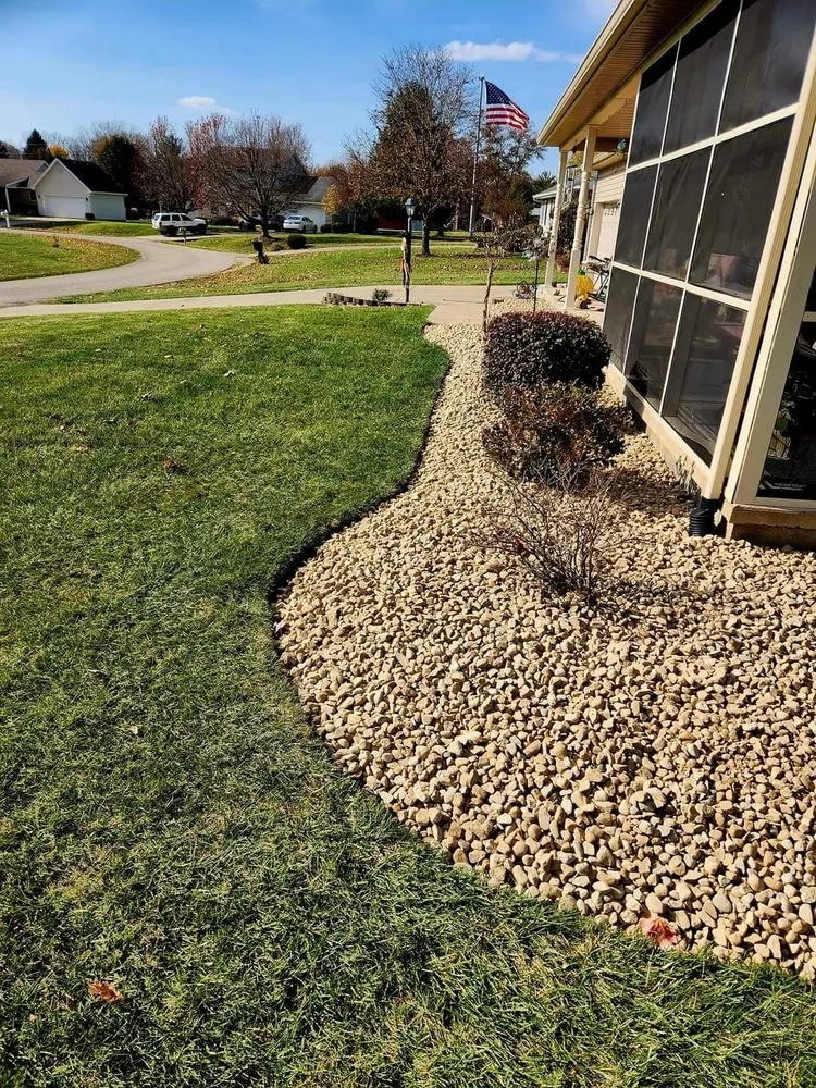 Custom lawn mowing service in Connersville, IN by Greenworxx