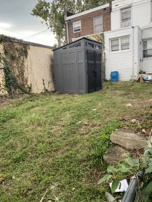 Greenwy Landscaping & Clean Outs Logo