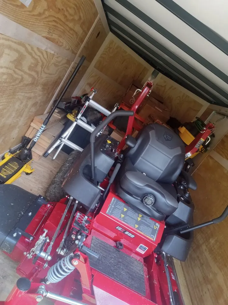 Local lawn mowing service in Spring Hill, FL by Greg Mows