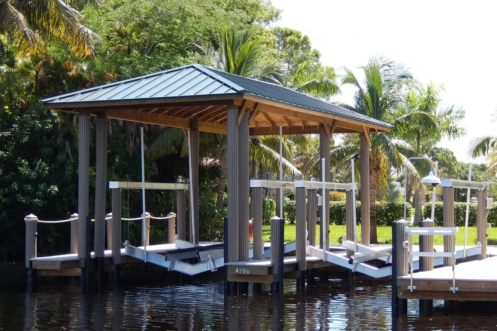 Professional garden landscaping in Naples, FL - Greg Orick Marine Construction