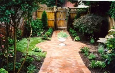 Trusted lawn mowing service in Henrico, VA by Gregg's Gardens