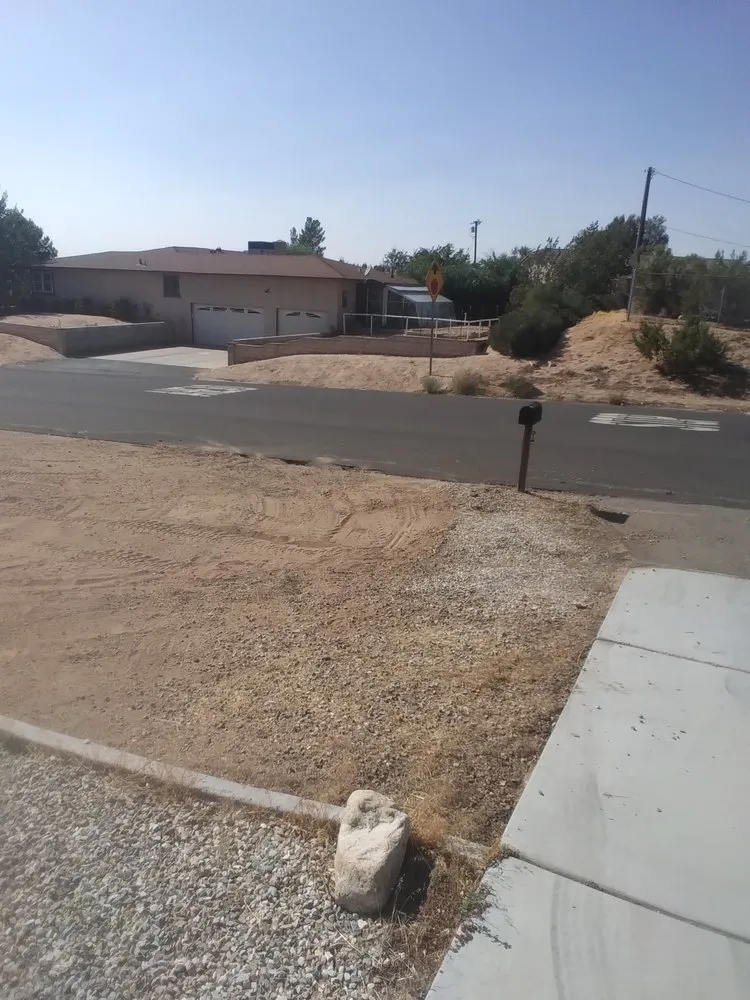 Top-rated lawn mowing service in Hesperia, CA - Greggs Grading And Yard Services