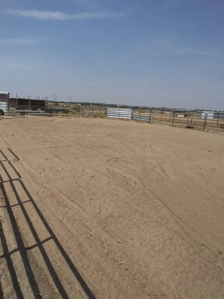 Affordable garden landscaping with custom design across Hesperia, CA - Greggs Grading And Yard Services