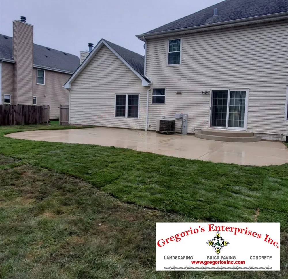 Custom outdoor landscaping in Streamwood, IL - Gregorios Enterprises
