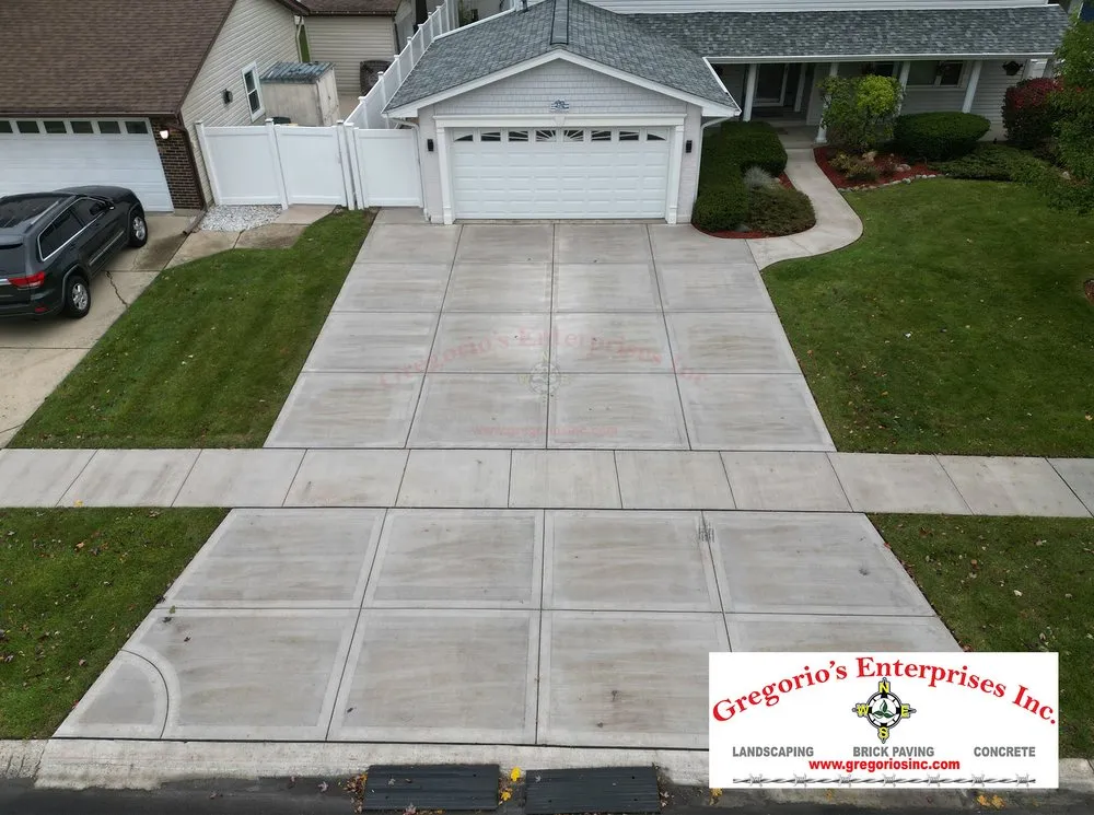 Professional lawn care service experts serving Streamwood, IL - Gregorios Enterprises