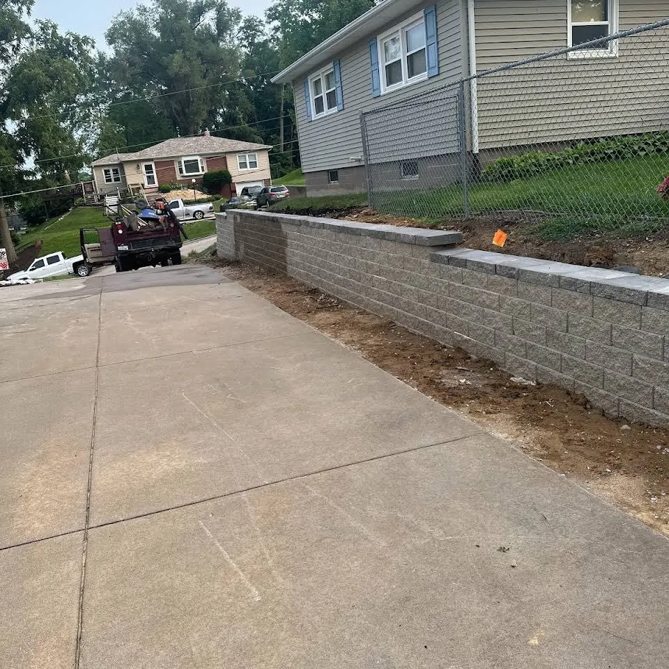 Custom landscape installation experts serving East Moline, IL - Greg's Landscaping And Much More