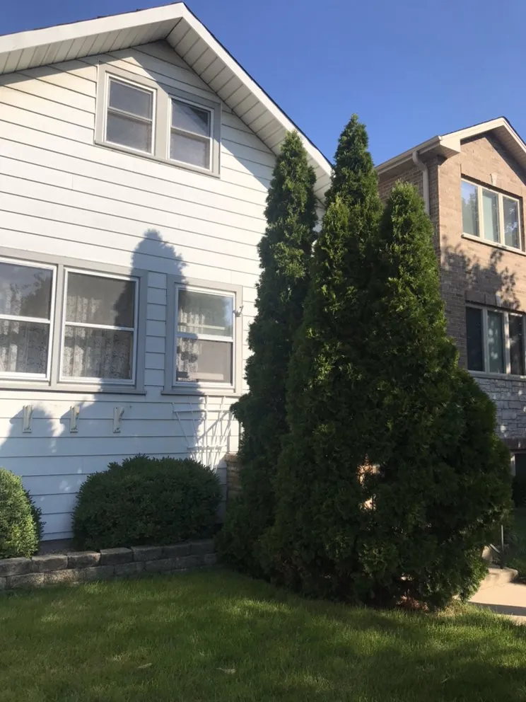 Expert residential landscaping in Chicago, IL by Greg’s Lawn Maintenance