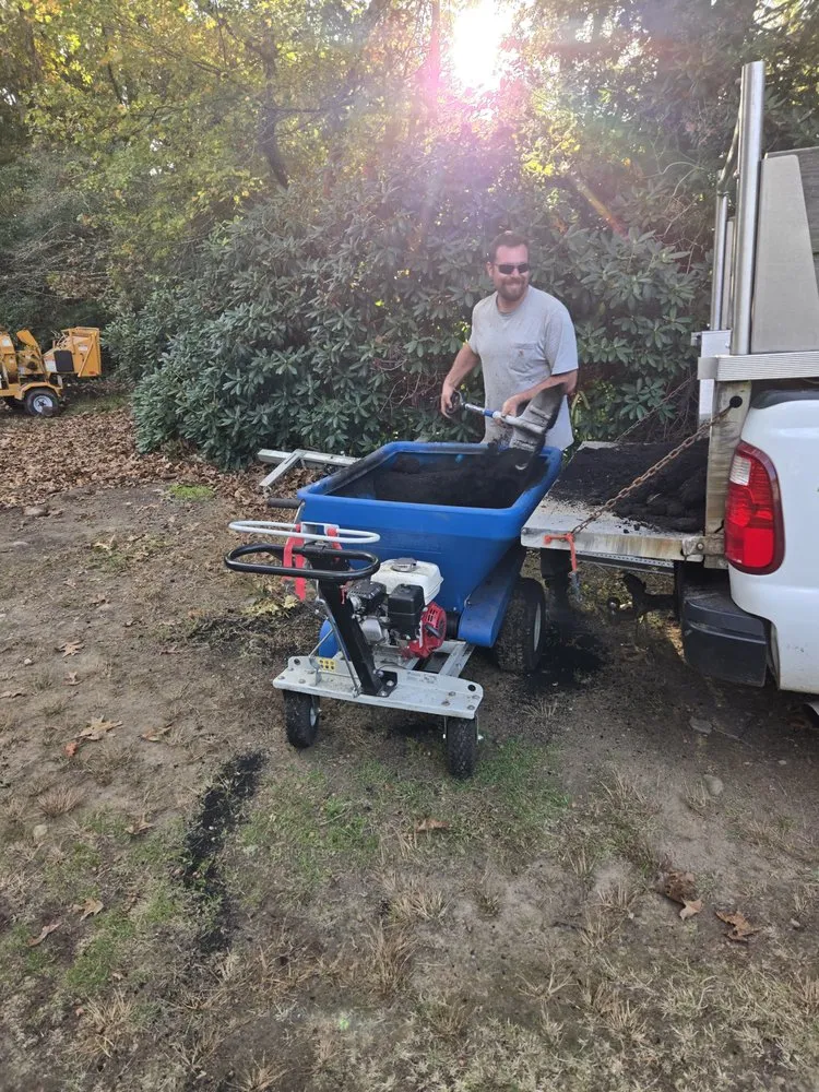 Professional landscaping services experts serving South Kingstown, RI - Greg’s Property Service & Landscaping