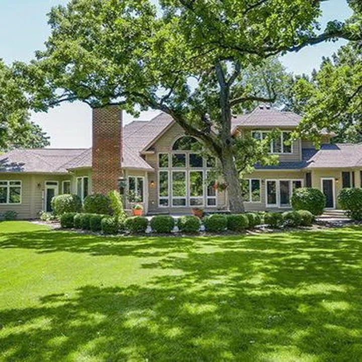 Top-rated yard cleanup service near you in Yorkville, IL by Grenlend Lawn Service