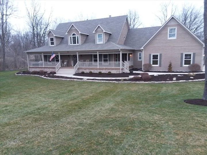 Trusted garden landscaping in Yorkville, IL - Grenlend Lawn Service
