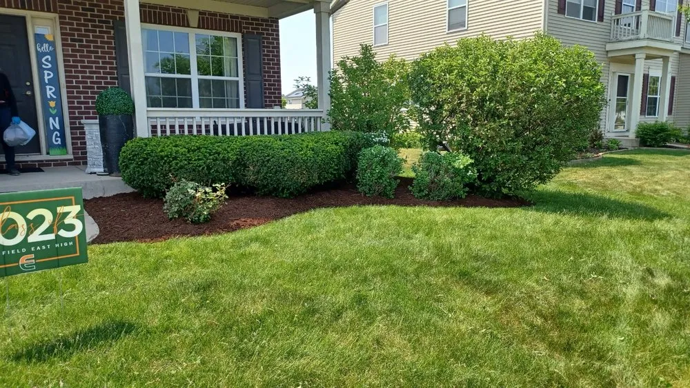 Trusted lawn care service in Yorkville, IL by Grenlend Lawn Service