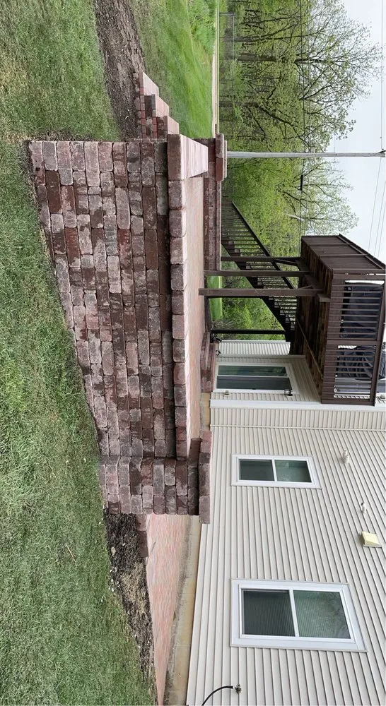 Reliable yard maintenance for homes in Mundelein, IL by GRF Landscaping