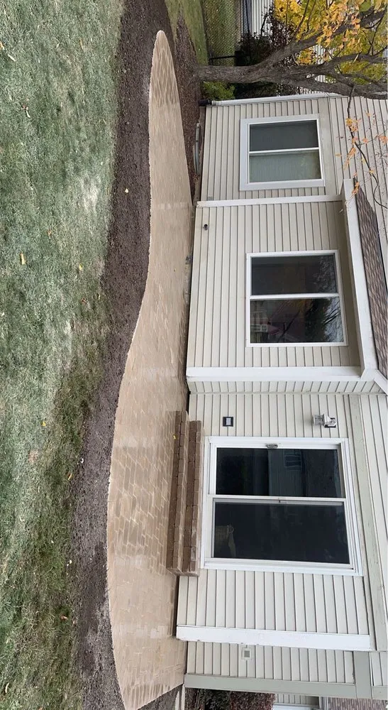 Custom landscape design in Mundelein, IL - GRF Landscaping