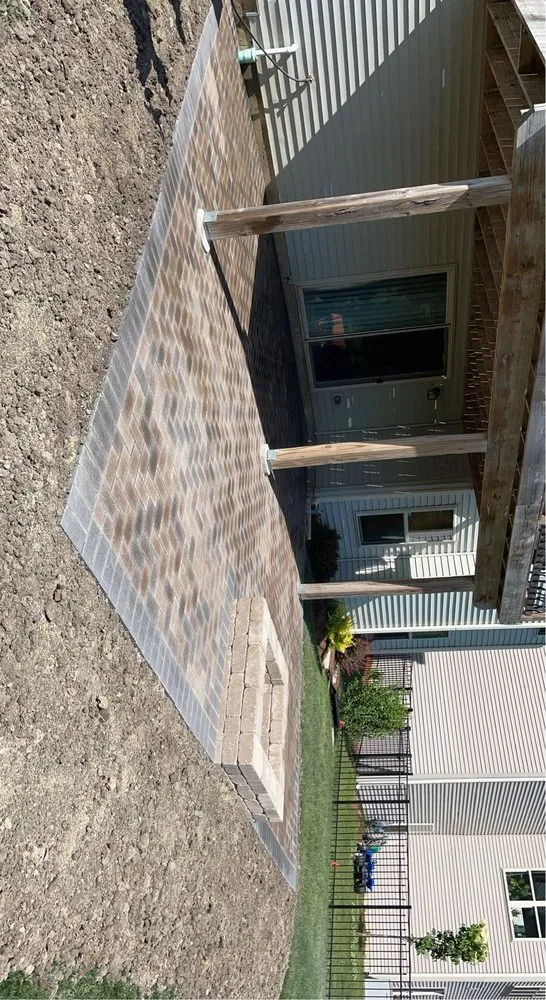 Top-rated yard cleanup service for beautiful yards across Mundelein, IL - GRF Landscaping