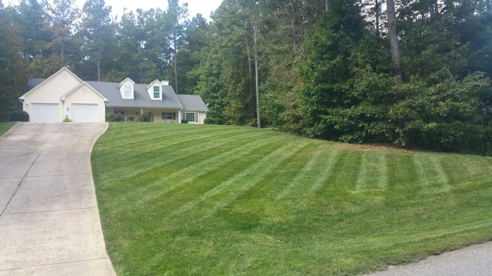 Affordable yard maintenance experts serving Dawsonville, GA - GRI Landscapes