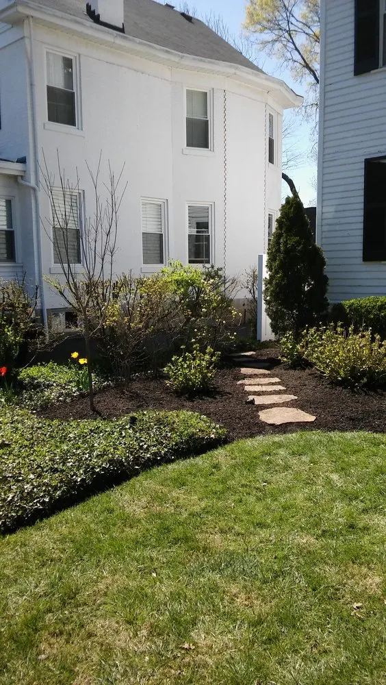 Custom lawn mowing service experts serving Covington, KY - Gribble Landscaping