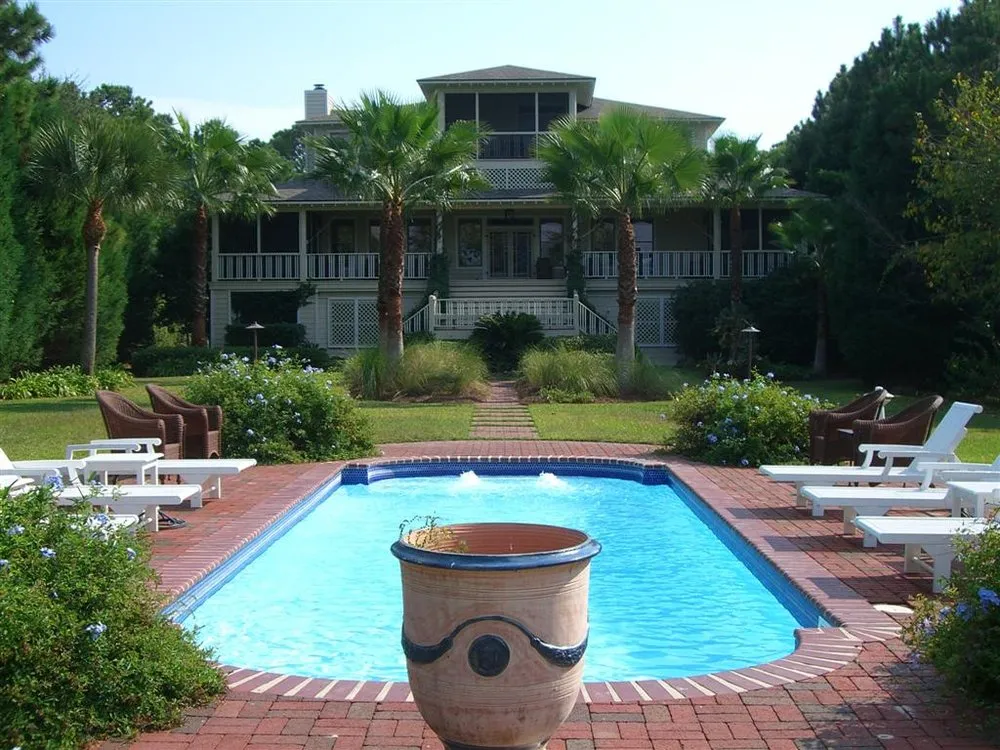 Expert landscaping services near you across Savannah, GA - Griffin Landscape Design & Contracting