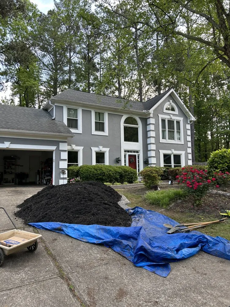 Reliable yard cleanup service experts serving Woodstock, GA - Griffin’s Home Services