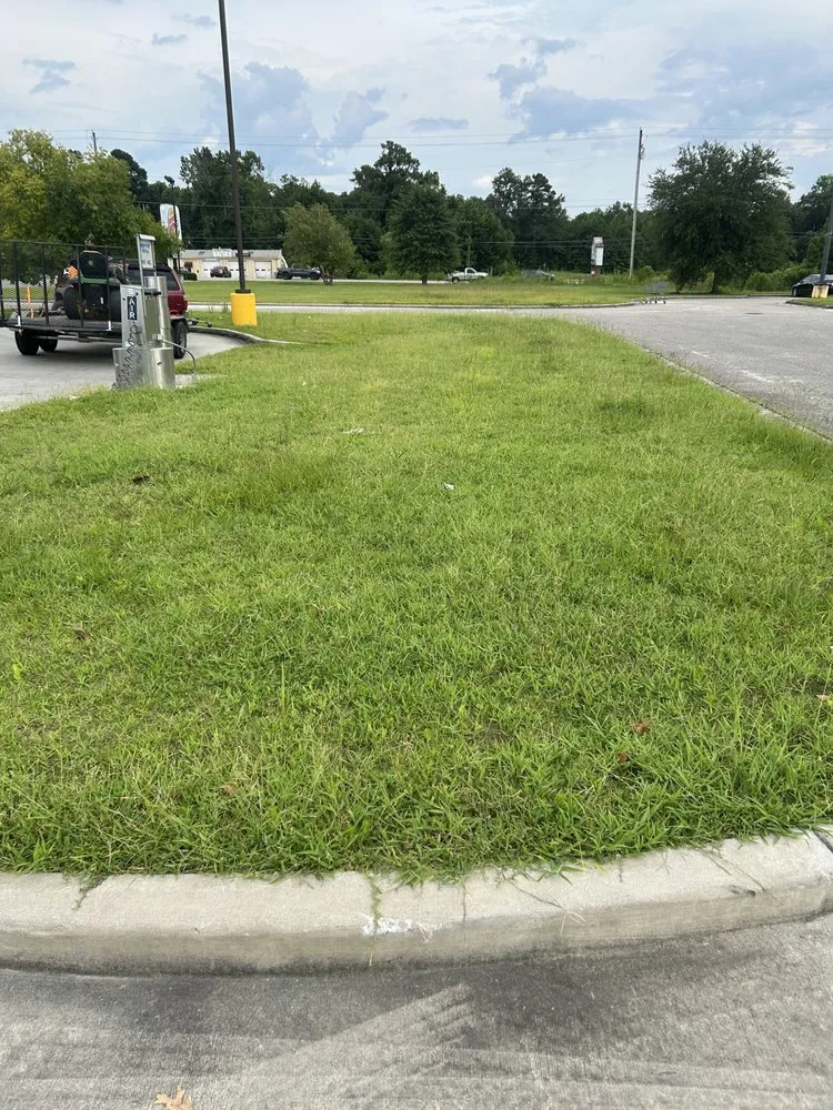 Affordable lawn mowing service for beautiful yards across Chadbourn, NC - Griffin’s Landscaping