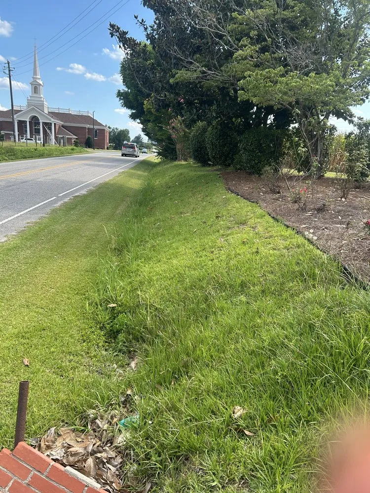 Trusted landscaping services for beautiful yards in Chadbourn, NC by Griffin’s Landscaping