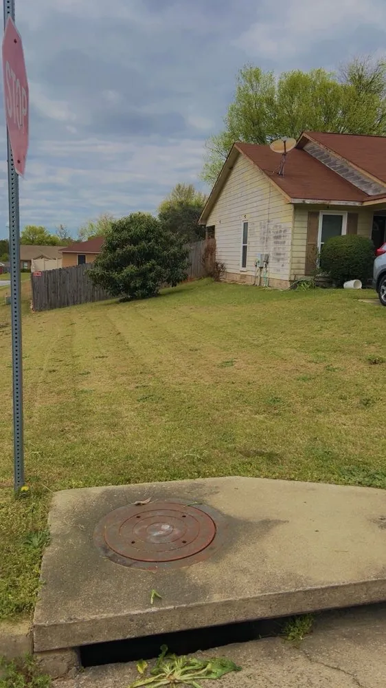 Top-rated yard maintenance in Columbus, GA by Griffin's Lawn Care Experts