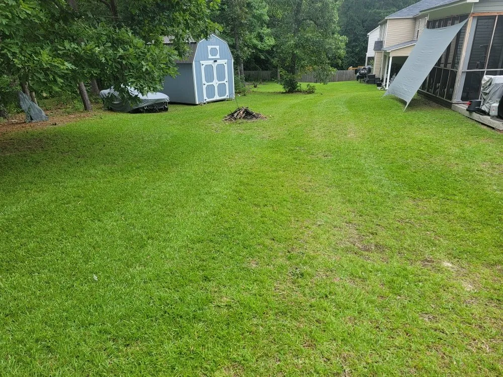 Professional lawn care service experts serving Sanford, NC - Griff's Landscaping