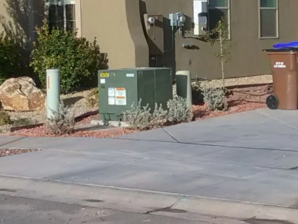 Local yard cleanup service in Las Cruces, NM by Grijalva Scapes & Repairs