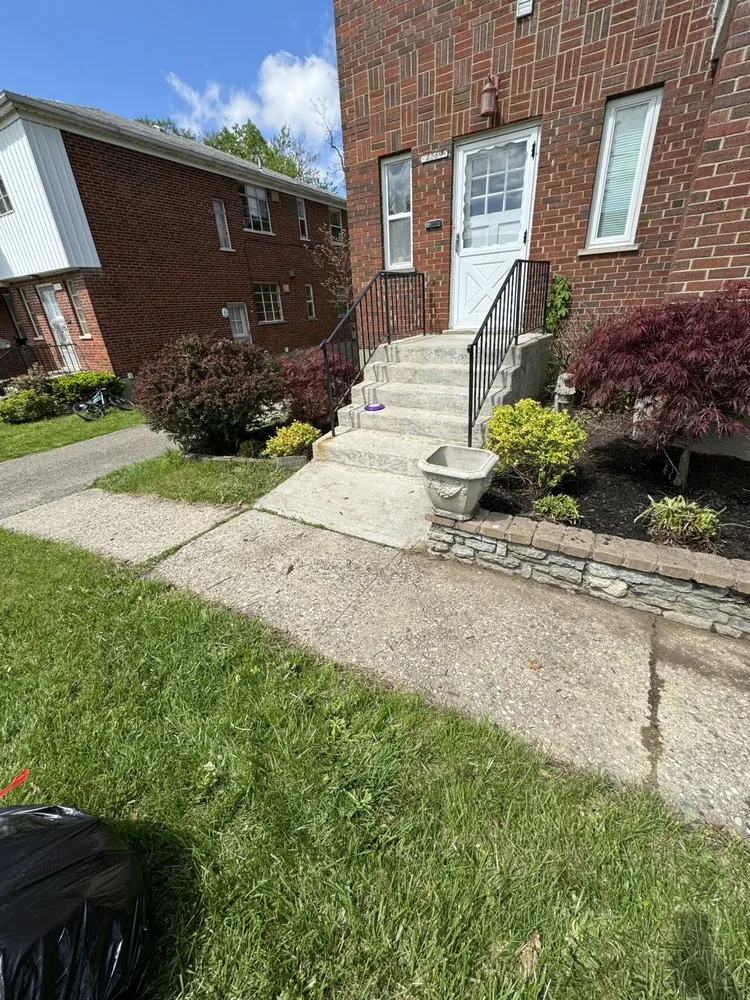 Professional yard maintenance in Colerain Township, OH - Grimes Gardening