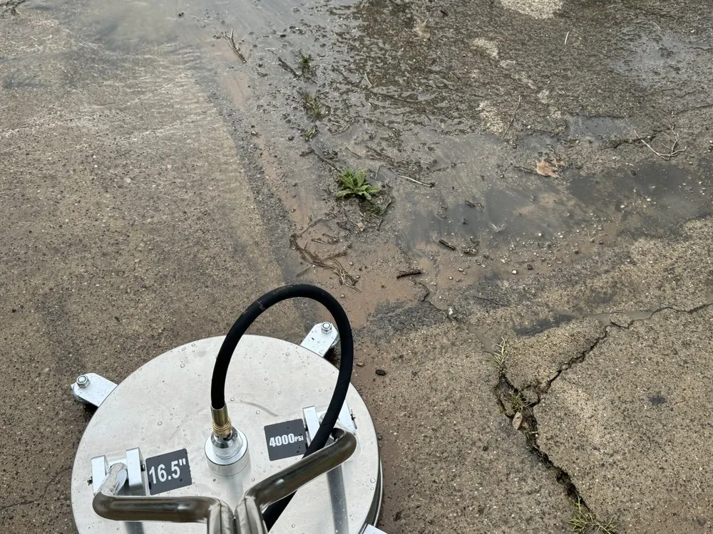 Top-rated yard maintenance in Lake Dallas, TX - Grimy Paws Pressure Washing & Outdoor Services