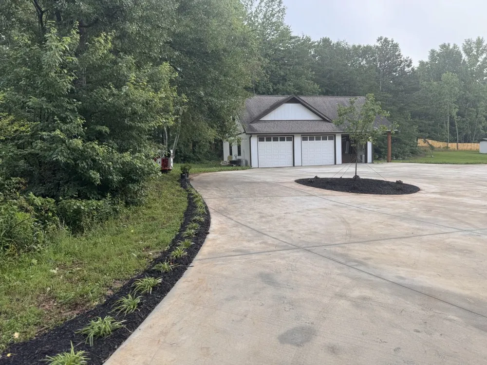 Affordable residential landscaping in Oakwood, GA - Grind Pro