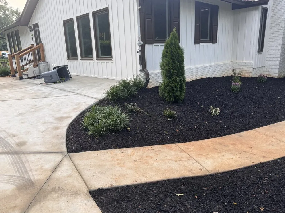 Top-rated landscape installation in Oakwood, GA - Grind Pro
