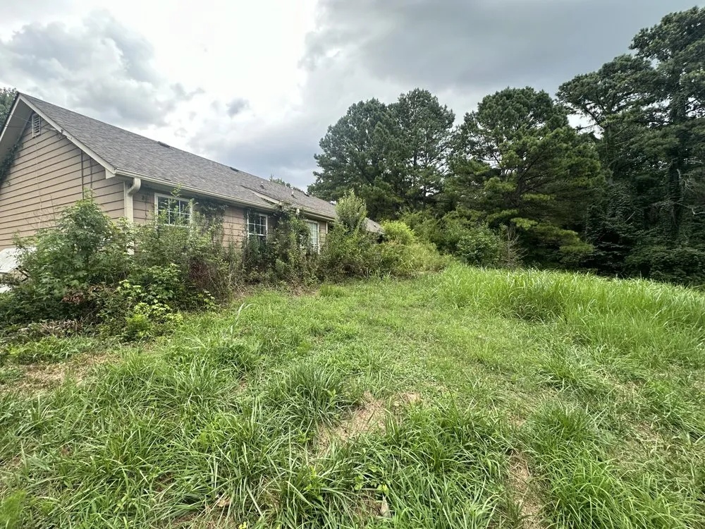Reliable yard maintenance for year-round maintenance in Bishop, GA by Grit N Grind Grading