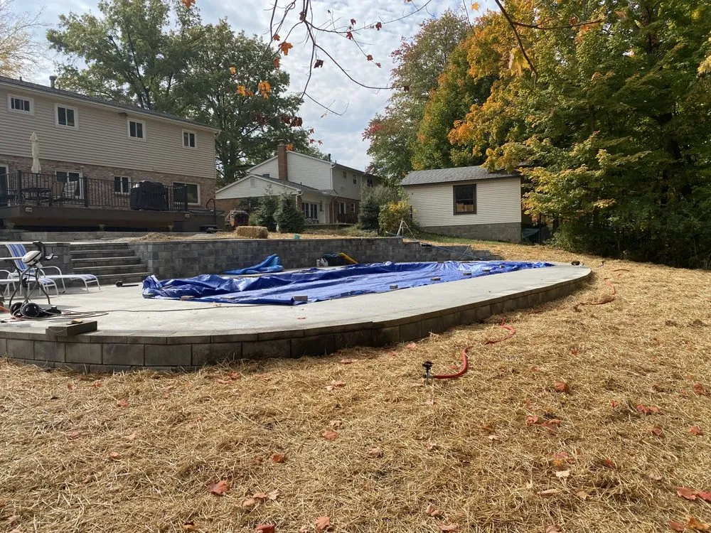 Affordable lawn mowing service in Cincinnati, OH by Grizscapes