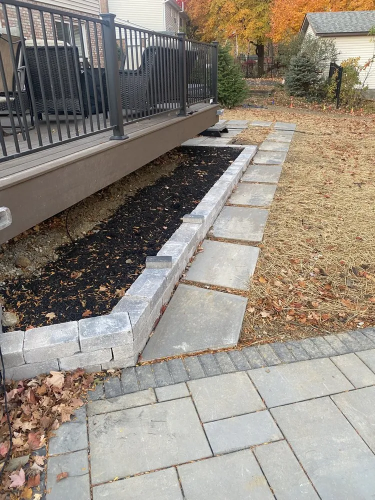 Top-rated lawn care service near you across Cincinnati, OH - Grizscapes