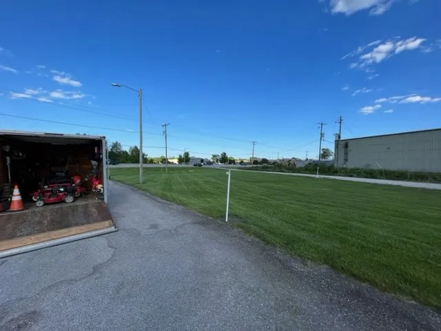 Top-rated landscaping services in RACINE, WI - Grizz Lawn Care