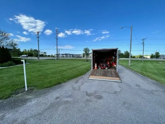 Grizz Lawn Care Logo