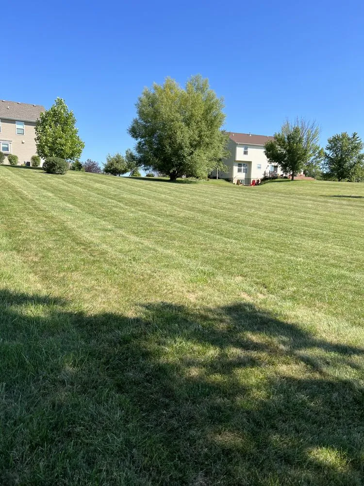 Reliable landscape installation experts serving Mahomet, IL - Grizzly Lawn Care