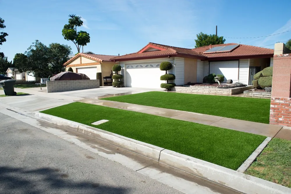Expert residential landscaping in San Diego, CA by Grizzly Outdoor